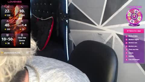 Snapshot of megan_coop3r_ chatting on 01-10-26, 02:41 Megan and sophi online show from 01-10-26, 02:41