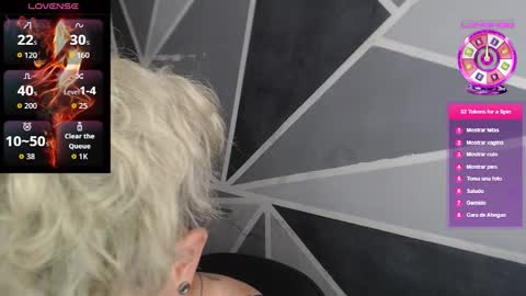 Snapshot of megan_coop3r_ chatting on 01-17-26, 05:05 Megan and sophi online show from 01-17-26, 05:05