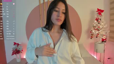 Snapshot of megan_cooper28 chatting on 12-15-24, 02:52 MEGAN COOPER online show from 12-15-24, 02:52