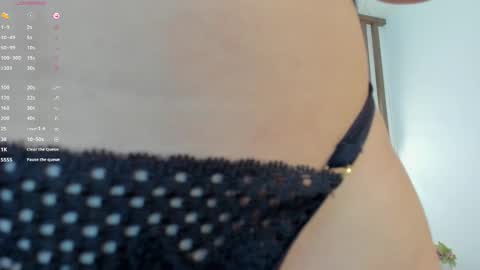 Snapshot of megan_cooper28 chatting on 01-27-25, 10:27 MEGAN COOPER online show from 01-27-25, 10:27