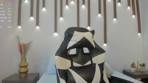 Snapshot of megan_cooper28 chatting on 09-16-25, 07:04 MEGAN COOPER online show from 09-16-25, 07:04