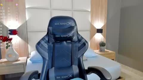 Snapshot of megan_cooper28 chatting on 09-25-25, 12:20 MEGAN COOPER online show from 09-25-25, 12:20