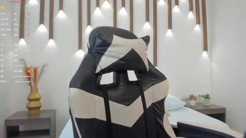 Snapshot of megan_cooper28 chatting on 10-01-25, 07:20 MEGAN COOPER online show from 10-01-25, 07:20