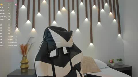 Snapshot of megan_cooper28 chatting on 10-09-25, 09:13 MEGAN COOPER online show from 10-09-25, 09:13