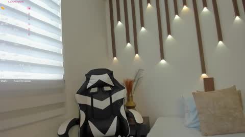 Snapshot of megan_cooper28 chatting on 11-04-25, 07:13 MEGAN COOPER online show from 11-04-25, 07:13