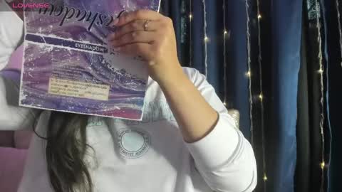 Snapshot of megan_devon chatting on 05-07-26, 11:48 online show from 05-07-26, 11:48