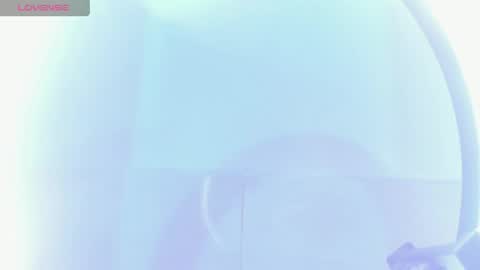 Snapshot of megan_devon chatting on 05-08-26, 12:10 online show from 05-08-26, 12:10
