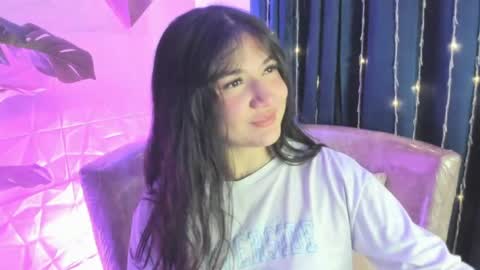 Snapshot of megan_devon chatting on 06-08-26, 11:43 online show from 06-08-26, 11:43