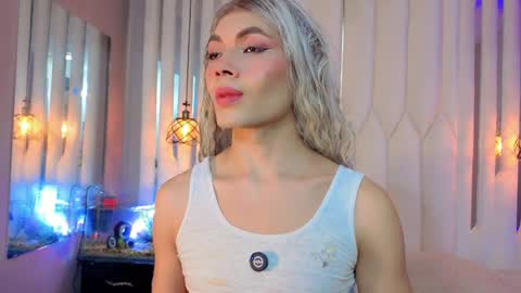 megan do santos online show from 06-02-26, 07:49
