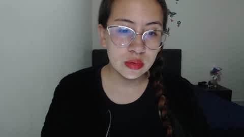 Snapshot of megan_hot_v chatting on 03-30-26, 12:28 Hi Stream 1430 to 2100pm online show from 03-30-26, 12:28