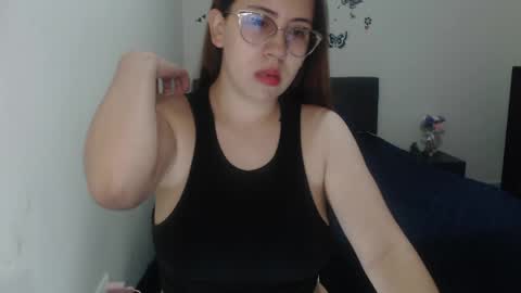 Snapshot of megan_hot_v chatting on 04-07-26, 12:05 Hi Stream 1430 to 2100pm online show from 04-07-26, 12:05