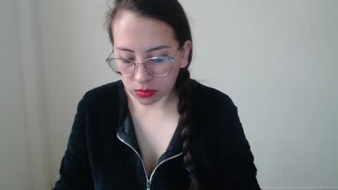 Snapshot of megan_hot_v chatting on 05-02-26, 12:54 Hi Stream 1430 to 2100pm online show from 05-02-26, 12:54
