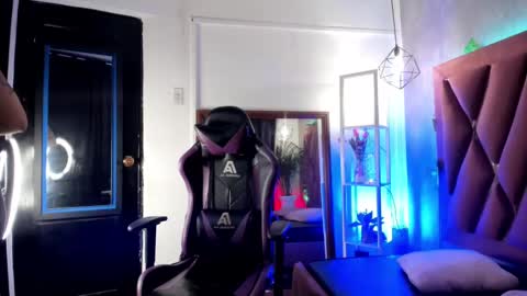    online show from 03-08-25, 02:34