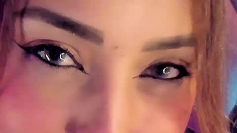    online show from 03-08-25, 05:38