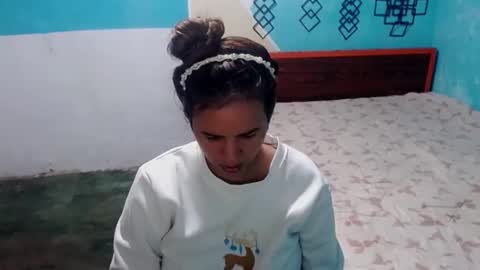 Snapshot of megan_little_ chatting on 01-21-25, 02:54 amanda online show from 01-21-25, 02:54