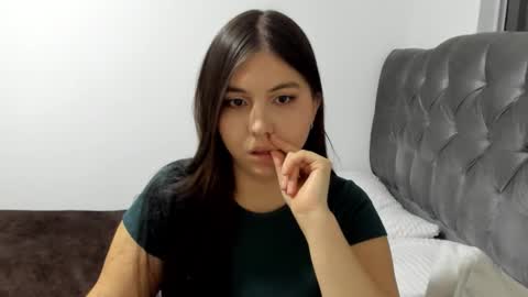 Snapshot of megan_lrq chatting on 10-02-25, 05:25 Megan online show from 10-02-25, 05:25