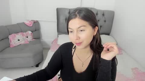 Snapshot of megan_lrq chatting on 12-18-25, 02:06 Megan online show from 12-18-25, 02:06