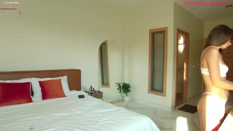 Snapshot of megan_myersss chatting on 12-08-24, 01:46 Megan inst meg myersss online show from 12-08-24, 01:46