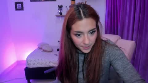                 Laura                 online show from 02-09-25, 02:49