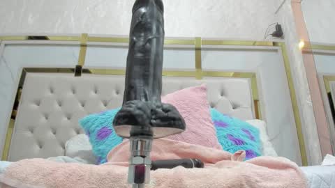 megan online show from 11-10-25, 01:04