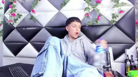 megan_thompsonn_ online show from 10-28-25, 02:37