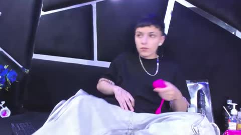 megan_thompsonn_ online show from 12-19-25, 02:29