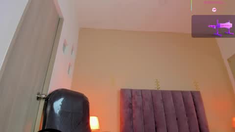 Snapshot of megan_thompsoon1 chatting on 05-11-26, 02:45 Megan online show from 05-11-26, 02:45