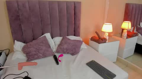 Snapshot of megan_thompsoon1 chatting on 05-20-26, 12:33 Megan online show from 05-20-26, 12:33