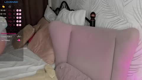 Megan Mon Fri  1600-2200pm Tue Wen Sat 0900-1600pm online show from 12-27-24, 03:37