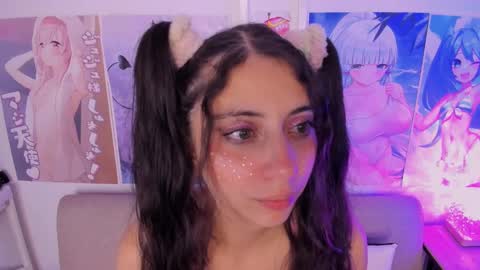 Snapshot of megan_yagami chatting on 03-08-25, 04:23 Megan  online show from 03-08-25, 04:23