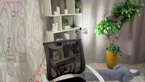 Michelle online show from 10-04-25, 05:16