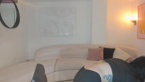 Megan Cross online show from 11-04-25, 03:27