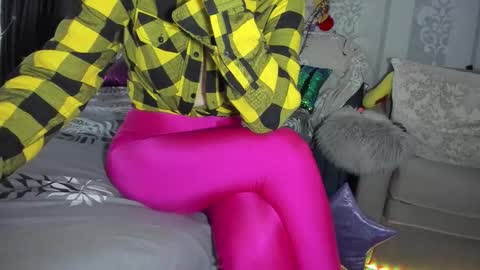 Nicki--------- Welcome to my Room online show from 02-05-26, 07:57