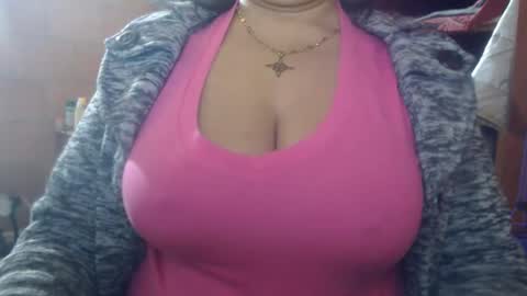 Snapshot of meganny_2023 chatting on 11-28-25, 12:35 Danny online show from 11-28-25, 12:35