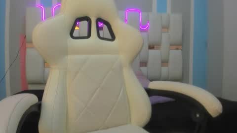 Megan Queen online show from 01-09-26, 12:30