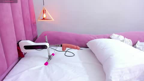 Megan  online show from 10-02-25, 08:05