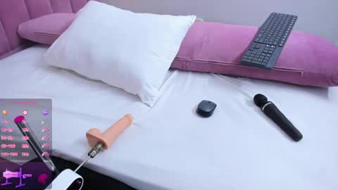 Megan  online show from 04-02-26, 07:33