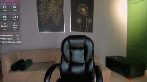 Snapshot of meganscottx chatting on 12-07-24, 01:36 Megan online show from 12-07-24, 01:36