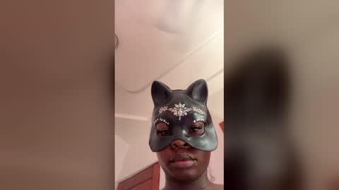 Snapshot of meganstallion1 chatting on 01-07-26, 09:45 MEG online show from 01-07-26, 09:45