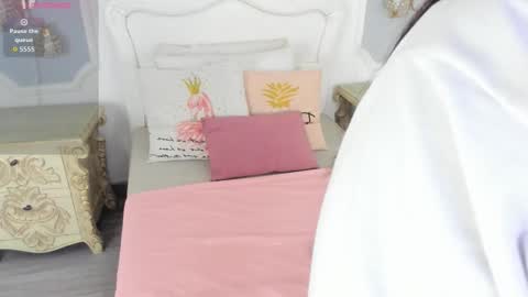 Megan online show from 11-04-25, 11:42