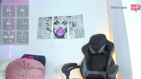 Snapshot of megantarly09 chatting on 01-25-25, 10:39 MEGAN  online show from 01-25-25, 10:39