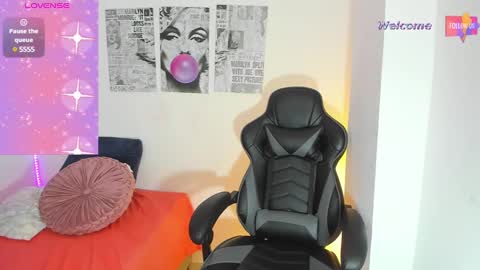 Snapshot of megantarly09 chatting on 02-07-25, 12:31 MEGAN  online show from 02-07-25, 12:31