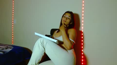 meganxox25 online show from 04-14-26, 01:33