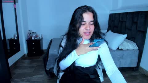 Megan Xue online show from 02-05-25, 10:44