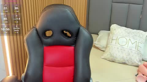 M E G A N  online show from 11-14-25, 02:43