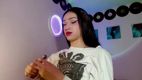 meghan_devil_ online show from 11-08-25, 07:19