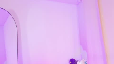 meghanallen_ online show from 11-20-25, 08:41