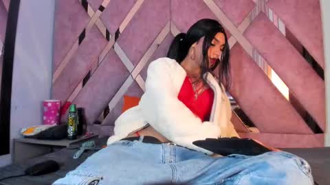 meghanqueen__ online show from 02-11-26, 04:50