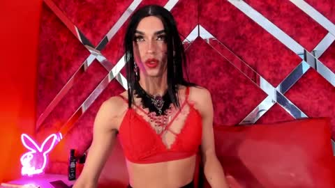 meghanqueen__ online show from 04-19-26, 05:29