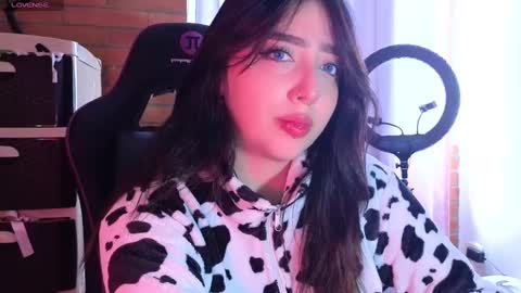 Snapshot of megumi_yang chatting on 01-22-25, 01:53 Megumi online show from 01-22-25, 01:53